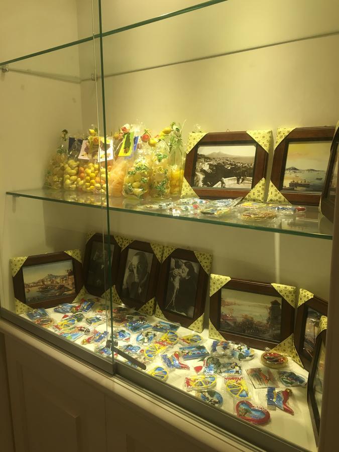 Emyjo Central B&B Napoli Dış mekan fotoğraf